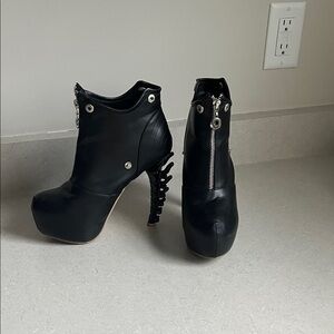 Stylish Black Ankle Boots